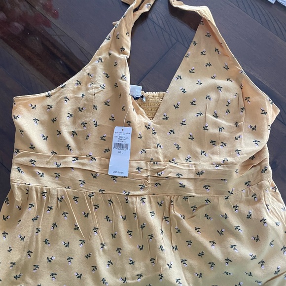 American Eagle Floral Halter Top NWT - Picture 3 of 6